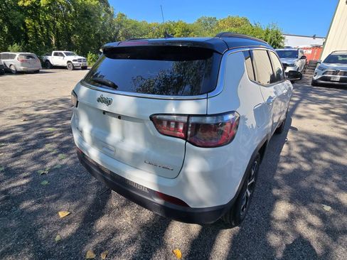 Used 2024 Jeep Compass Limited AWD/4WD image 7