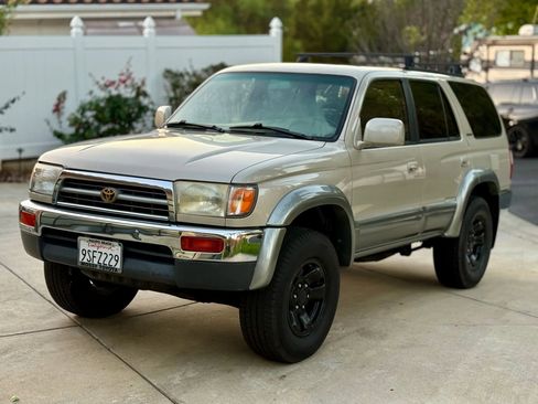 Used 1997 Toyota 4Runner Limited image 37