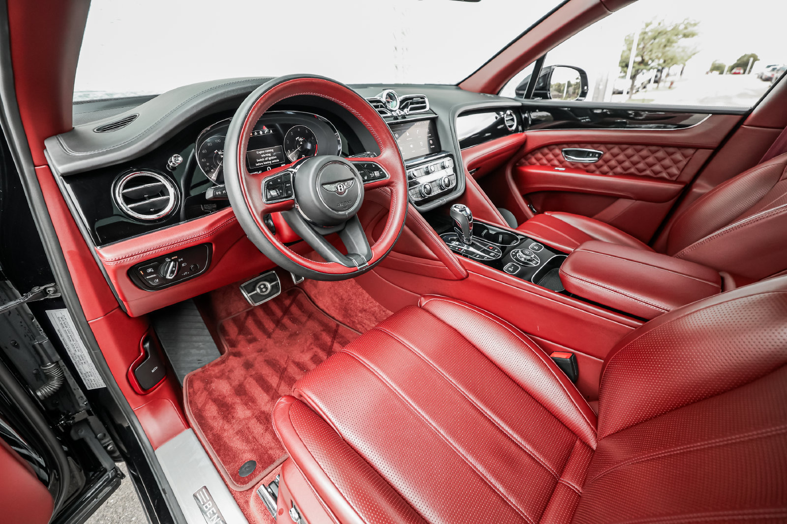 Certified 2022 Bentley Bentayga AWD/4WD image 29