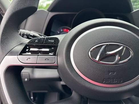 Used 2023 Hyundai Elantra SEL FWD image 35