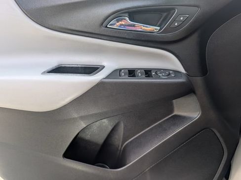 Used 2018 Chevrolet Equinox LS FWD image 30