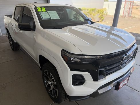 Used 2023 Chevrolet Colorado Z71 w/ Z71 Convenience Package 2 AWD/4WD image 4