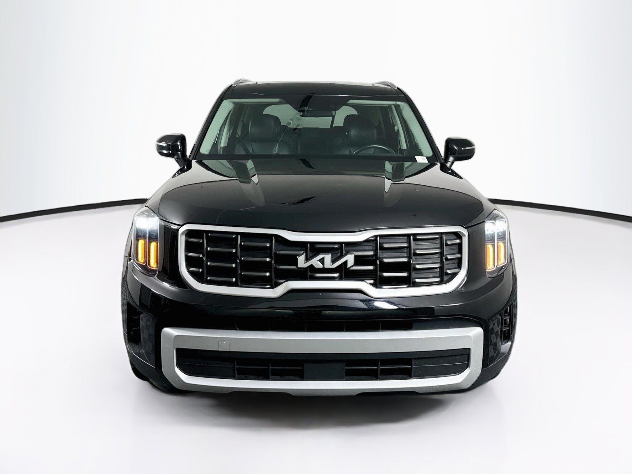 Used 2025 Kia Telluride S FWD image 2