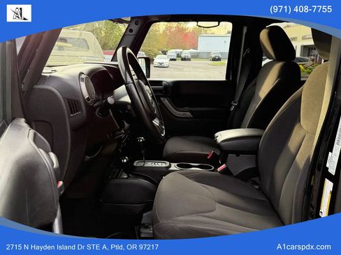 Used 2015 Jeep Wrangler Unlimited Sport w/ Power Convenience Group AWD/4WD image 11