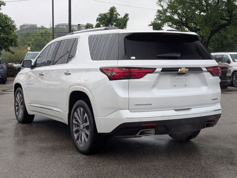 Used 2023 Chevrolet Traverse Premier FWD image 5
