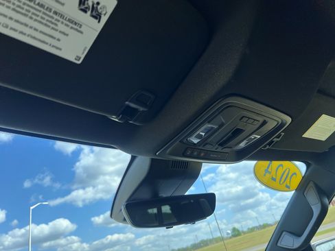 Used 2024 Chevrolet Silverado 1500 High Country w/ Technology Package image 28