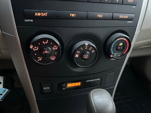 Used 2010 Toyota Corolla LE image 23