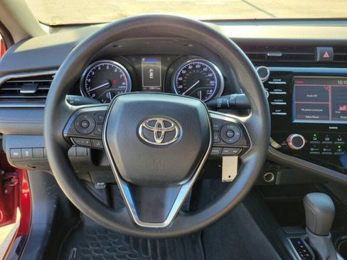 Used 2020 Toyota Camry LE image 14