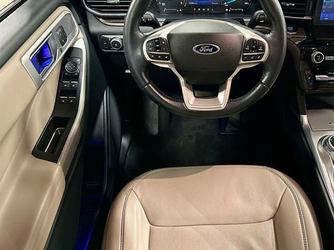 Used 2022 Ford Explorer Limited w/ Equipment Group 301A image 23