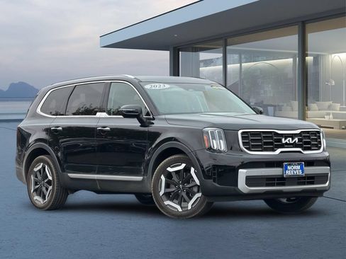 Used 2023 Kia Telluride S AWD/4WD image 2
