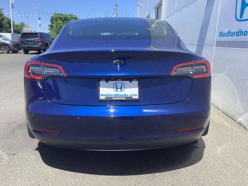 Used 2018 Tesla Model 3 Mid Range RWD image 5
