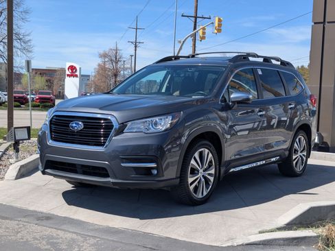 Used 2019 Subaru Ascent Touring w/ Popular Package #3 image 9