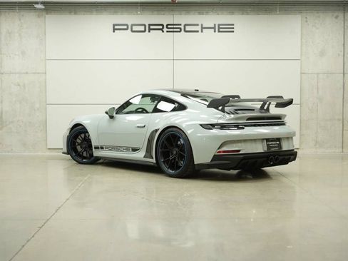 Used 2022 Porsche 911 GT3 RWD image 3