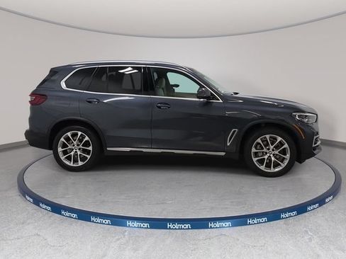 Used 2022 BMW X5 xDrive40i w/ Luxury Seating Package AWD/4WD image 5