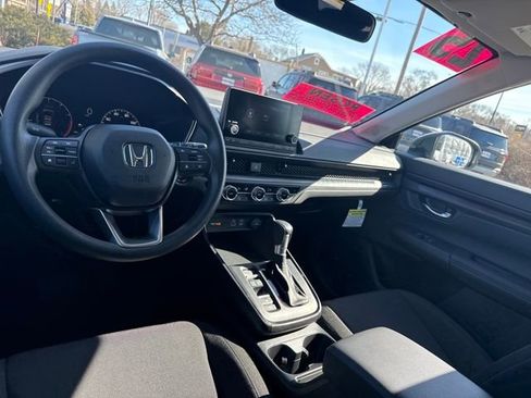 Certified 2025 Honda CR-V EX image 24