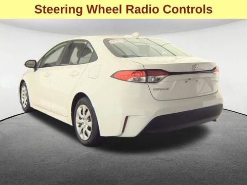 Used 2025 Toyota Corolla LE w/ Convenience Package FWD image 8