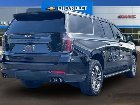 Used 2025 Chevrolet Suburban Z71 AWD/4WD image 6