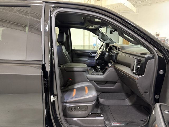 Used 2025 GMC Sierra 1500 AT4 w/ AT4 Premium Package AWD/4WD image 36