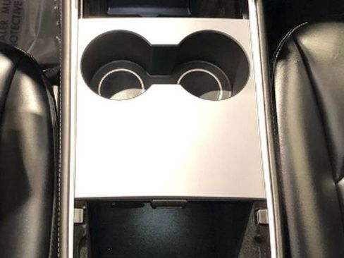 Used 2022 Tesla Model Y Performance image 34