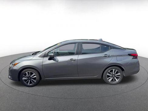 Used 2025 Nissan Versa SV FWD image 8