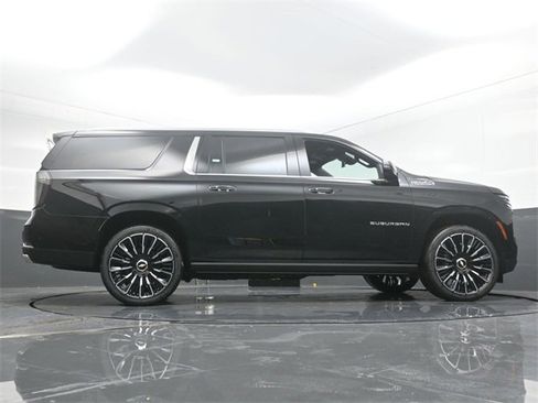 New 2026 Chevrolet Suburban High Country w/ LPO, Illumination Package image 32