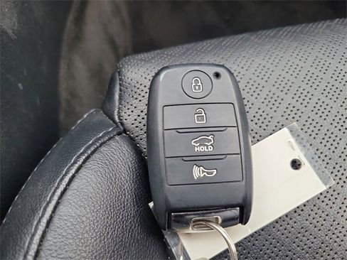 Used 2018 Kia Optima EX image 21