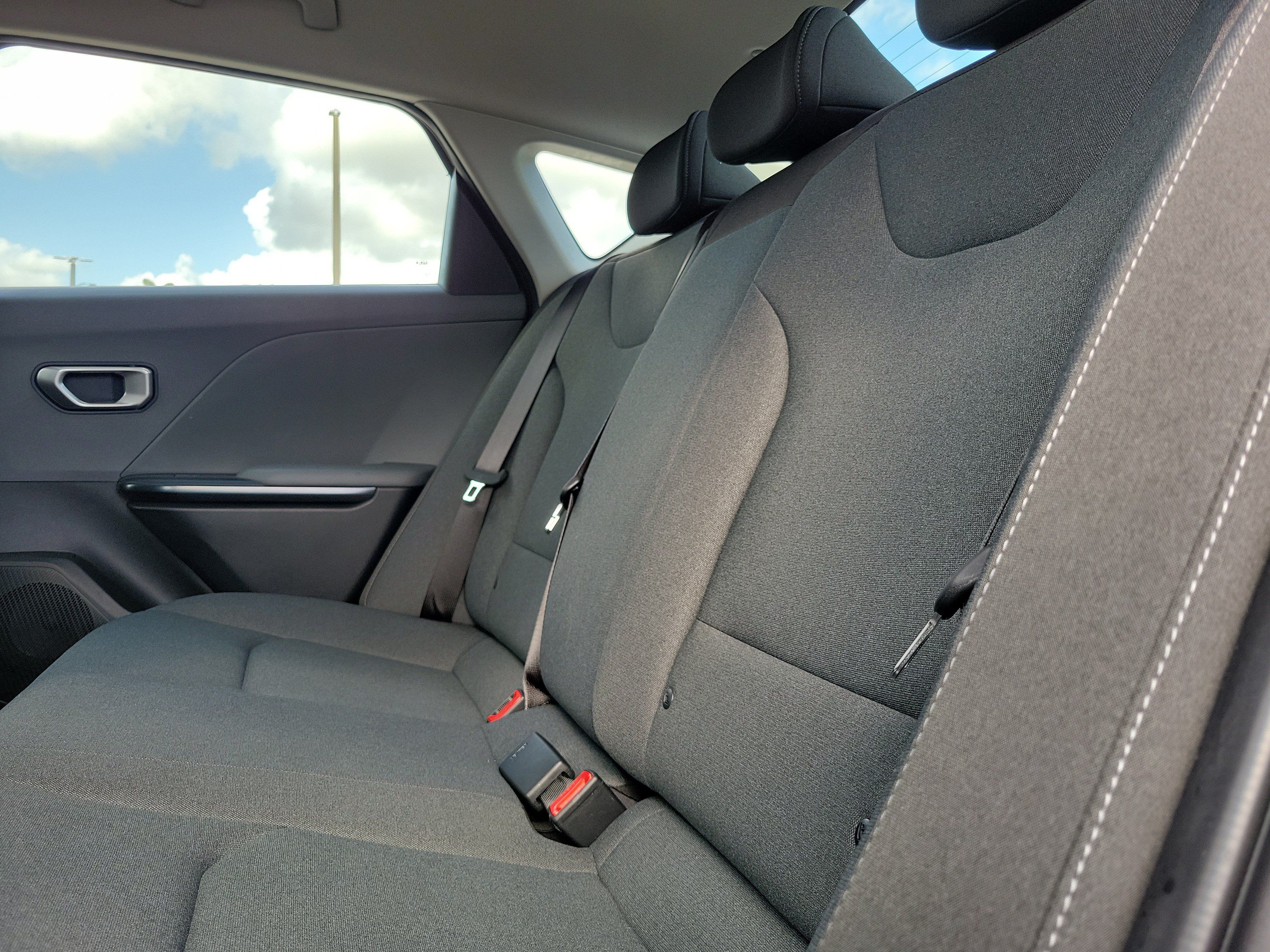 Used 2025 Kia K4 FWD image 13