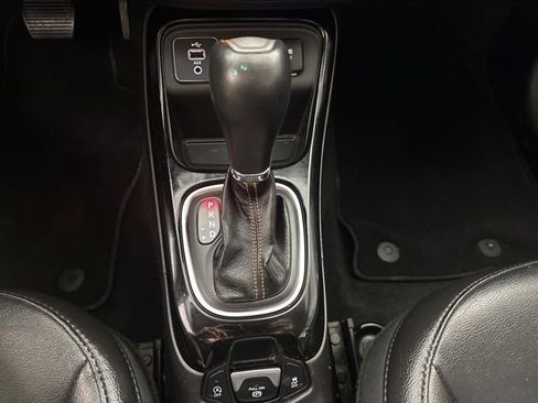 Used 2018 Jeep Compass Limited FWD image 16