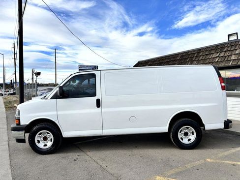 Used 2019 Chevrolet Express 2500 w/ Driver Convenience Package image 4