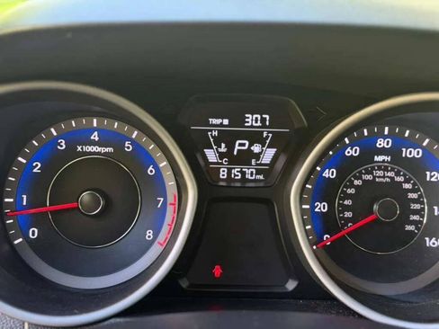 Used 2016 Hyundai Elantra Value Edition FWD image 13