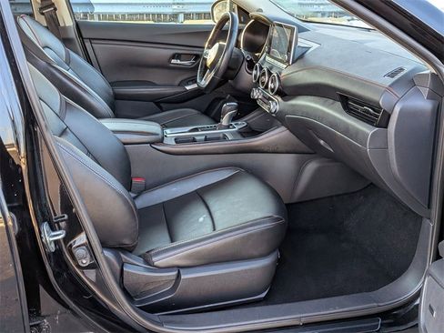 Used 2020 Nissan Sentra SR w/ Premium Package image 22