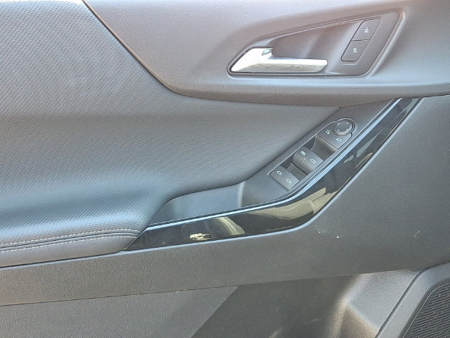 Used 2026 Chevrolet Equinox LT AWD/4WD image 21