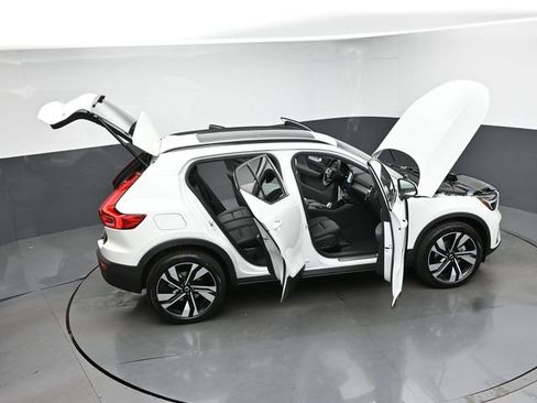 New 2026 Volvo XC40 B5 Plus w/ Climate Package AWD/4WD image 47