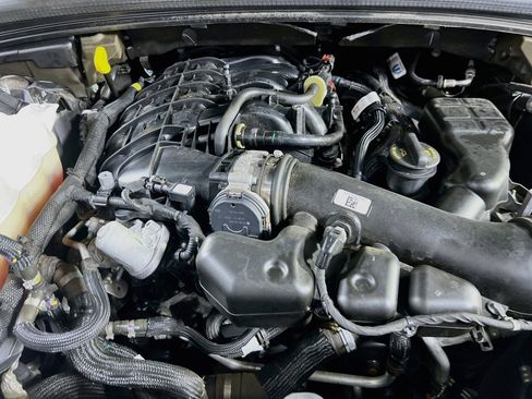 Used 2023 Jeep Grand Cherokee Altitude AWD/4WD image 29