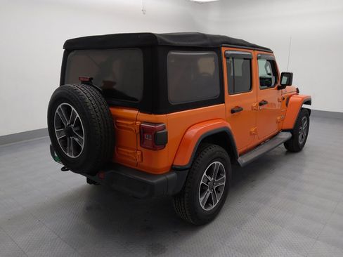 Used 2018 Jeep Wrangler Unlimited Sahara image 9