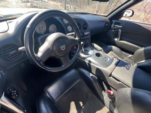 Used 2004 Dodge Viper SRT-10 RWD image 8