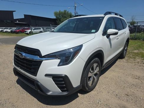 Used 2023 Subaru Ascent Premium w/ Convenience Package AWD/4WD image 6