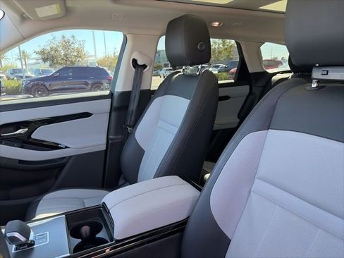 Used 2024 Land Rover Range Rover Evoque Dynamic SE image 7