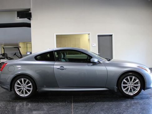 Used 2015 INFINITI Q60 Journey w/ Premium Package RWD image 2