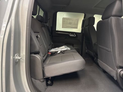 New 2026 GMC Sierra 2500 SLE w/ SLE Value Package; AWD/4WD image 14