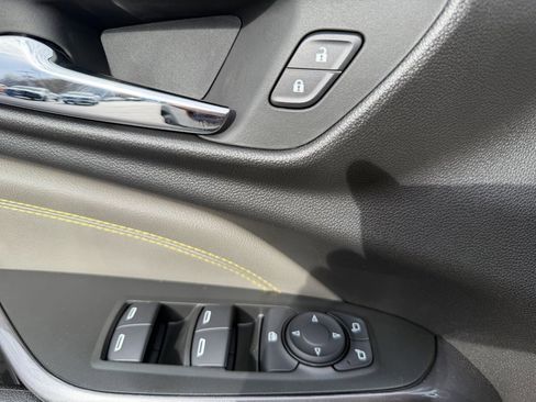 New 2026 Chevrolet Trax ACTIV w/ Driver Confidence Package image 9