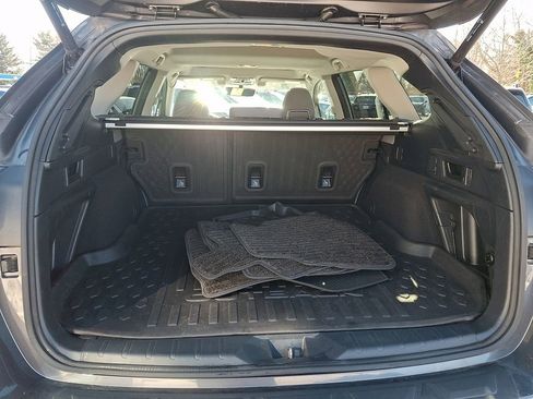Used 2020 Subaru Outback Premium image 28