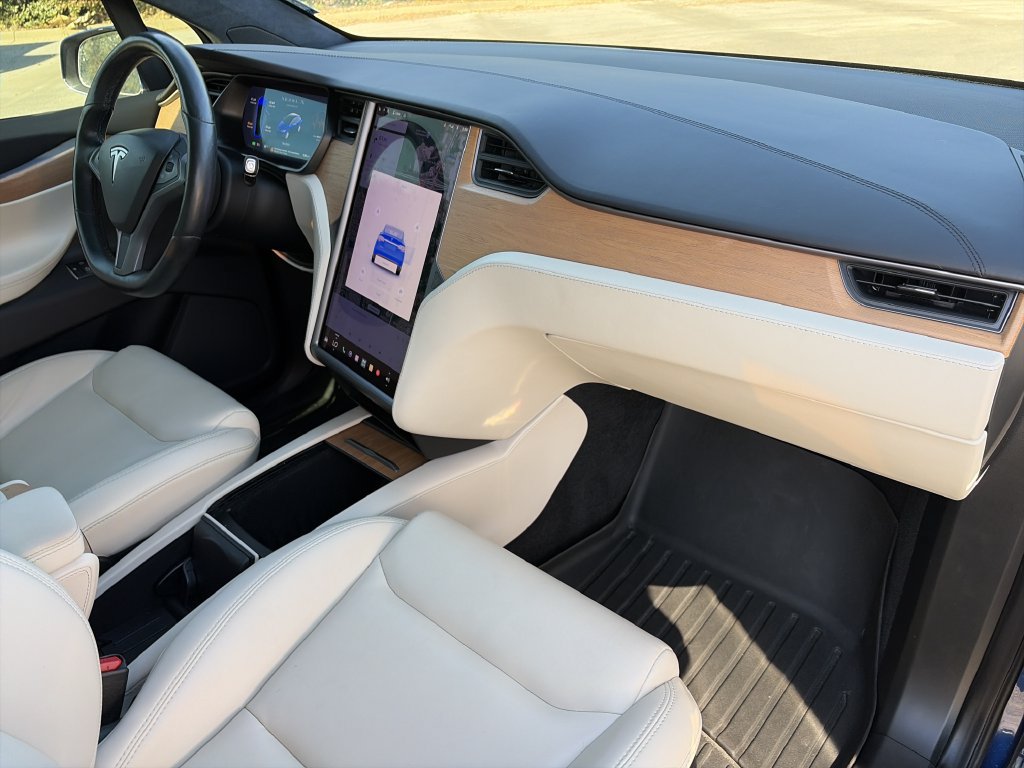Used 2020 Tesla Model X Long Range AWD/4WD image 26