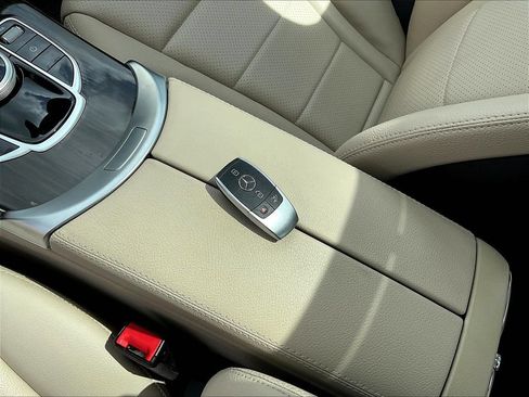 Used 2019 Mercedes-Benz C 300 Sedan image 37