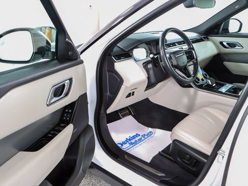 Used 2023 Land Rover Range Rover Velar R-Dynamic S image 3