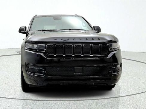Used 2025 Jeep Wagoneer Series II AWD/4WD image 2