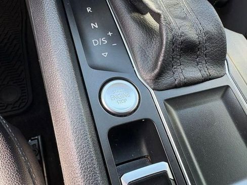 Used 2021 Volkswagen Atlas SE FWD image 14