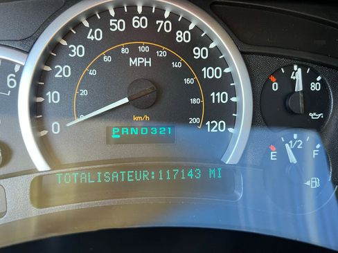 Used 2005 HUMMER H2 Base w/ Preferred Equipment Group image 38