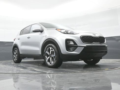 Used 2020 Kia Sportage LX image 37