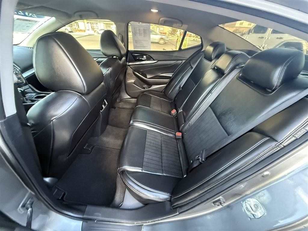 Used 2022 Nissan Maxima SV w/ Floor Mat Group FWD image 21